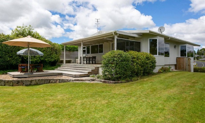 Taupo Casa | Beautiful home - spacious, peaceful, modern, with outdoor deck, and fully fenced for pets