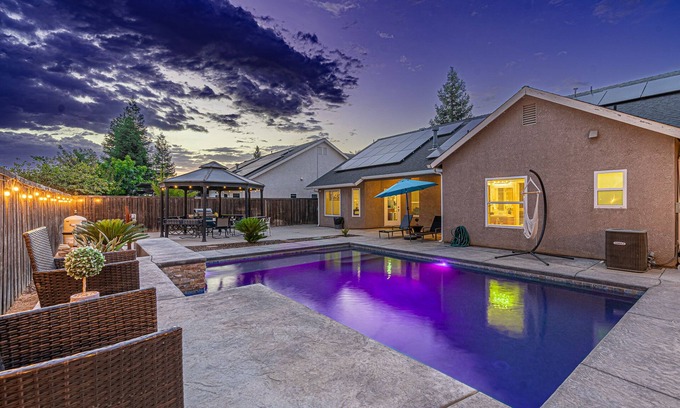 Fresno Casa | Beautiful home W/Pool Close to National Parks.
