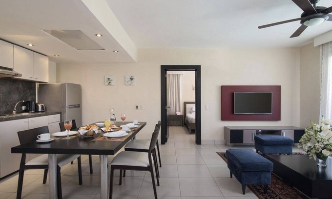 Puerto Plata Complejo | Hermosa suite de hotel, ¡justo en la playa de Cofressi!