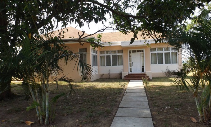 Barra de Chapagua Casa | Alquiler Casa Hermosa En Trujillo Honduras, a poca distancia de la playa de arena.