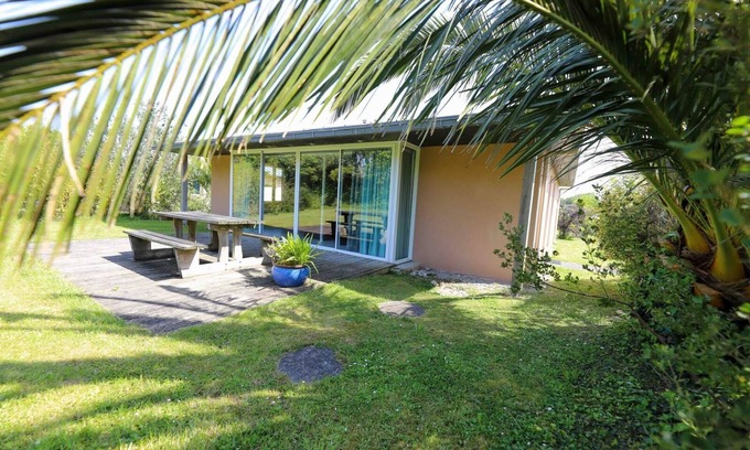 Guisseny Cabaña | HERMOSA CASA A 100 METROS DE LA PLAYA CON PISCINA COMPARTIDA - 8 personas