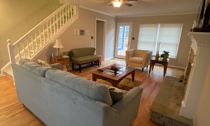 Marietta Casa | Beautiful House 4 ENTIRE Family near Suntrust Park