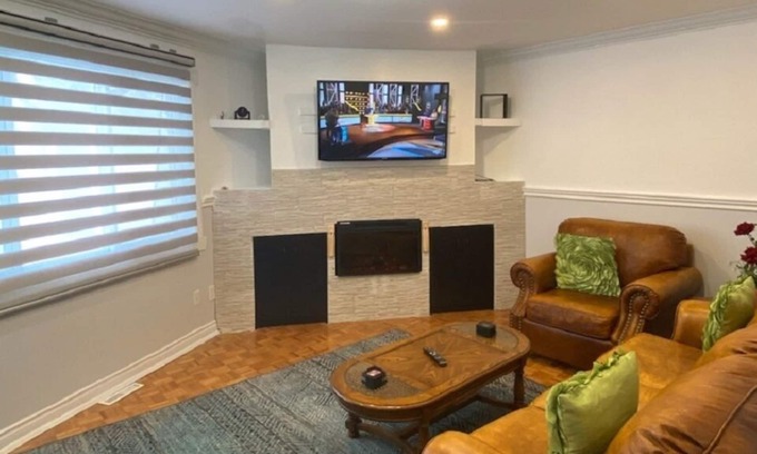 Laval Casa | Beautiful house. Backyard pool. Free parking. Free Wi-Fi