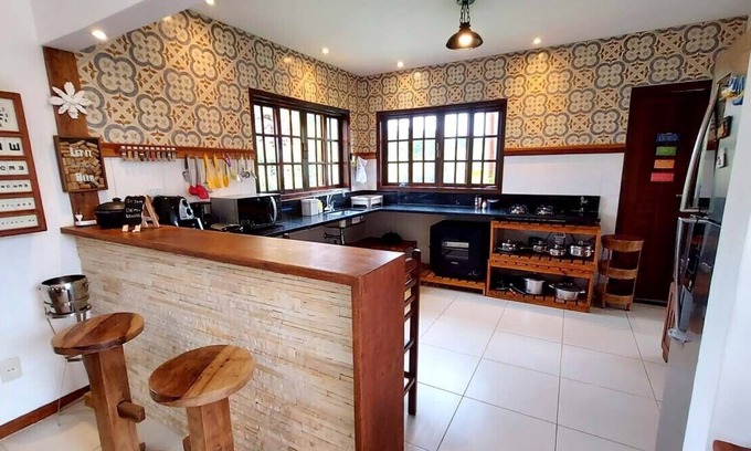 Angra dos Reis Casa | Morada das Artes: Farm near the beach overlooking the sea in Angra!