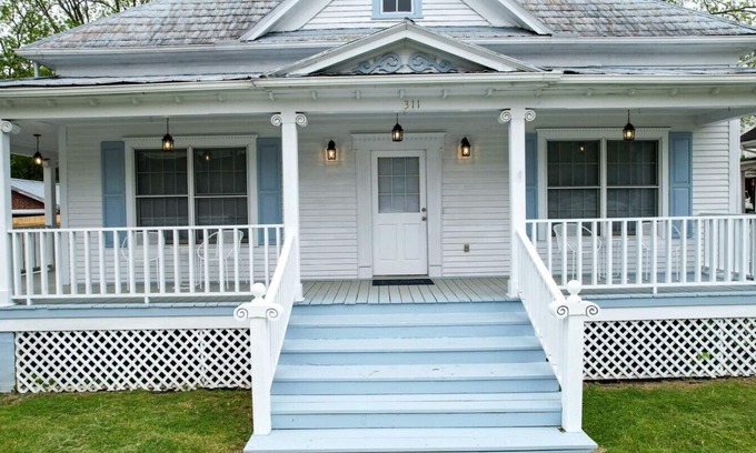 Greeneville Casa | Beautiful House in Johnson City