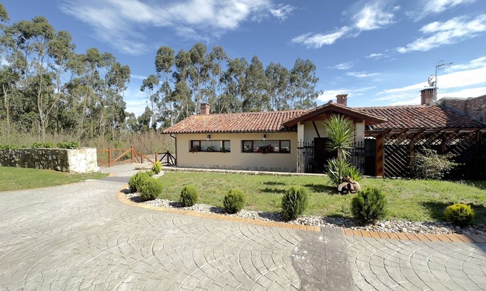 Caviedes Casa | Preciosa casa cerca de las playas en LAMADRID