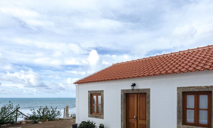 Azenhas do Mar Casa | HERMOSA CASA EN UN ACANTILADO POR EL OCÉANO