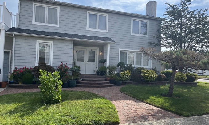 Ventnor City Casa | Beautiful house on Bayside with four bedroom and pool
