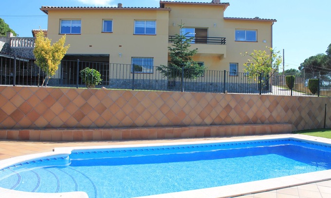 Lloret de Mar Casa | VILLA GALICIA! con piscina, barbacoa, billar, futbolín. A 5kmde Lloret de Mar.