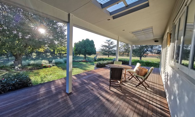 Raukawa Otro | Beautiful house w/large deck. 10 mins to Hastings. Horses welcome