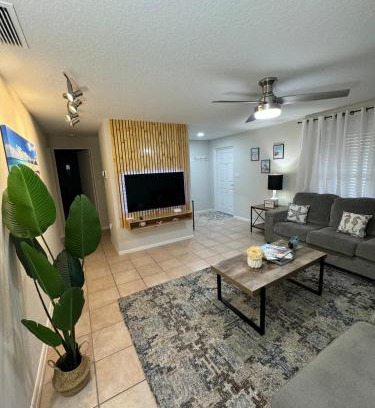 Trailer Estates Casa | Beautiful house with jacuzzi near AnnaMariaIsland