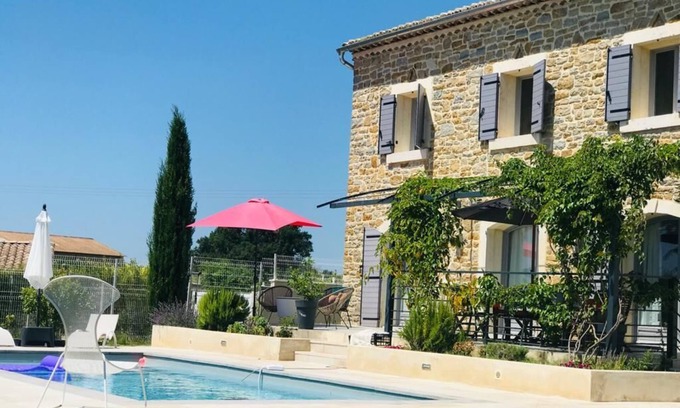 Barjac Casa | Hermosa casa con piscina