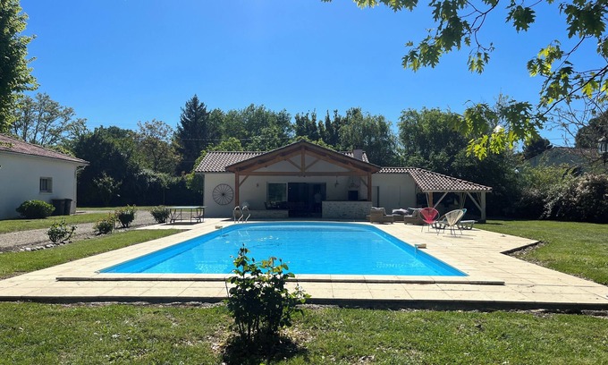 Brax Casa | Beautiful house with pool