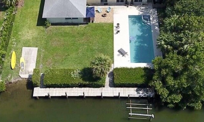 Vero Beach Cabaña | Hermosa cabaña frente al mar con muelle de $ 10,000 por mes.