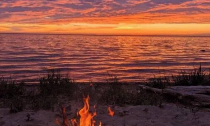 Port Elgin Cabaña | Beautiful Huron lakefront cottagenn