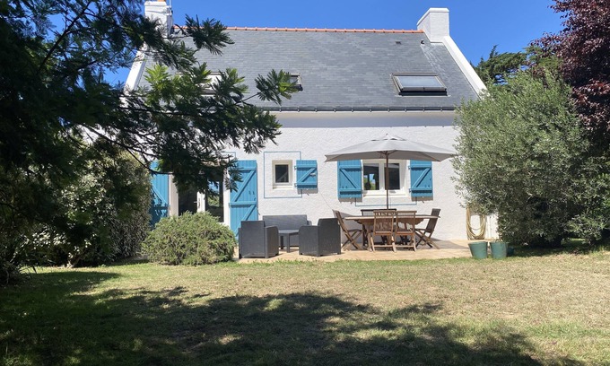 Bangor Casa | Hermosa casa isleña que ofrece confort moderno y cálido.