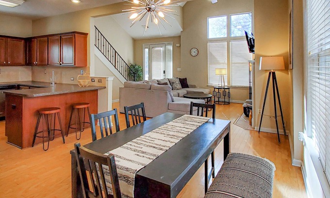 Memphis Casa | Beautiful Island Home near Medical district
