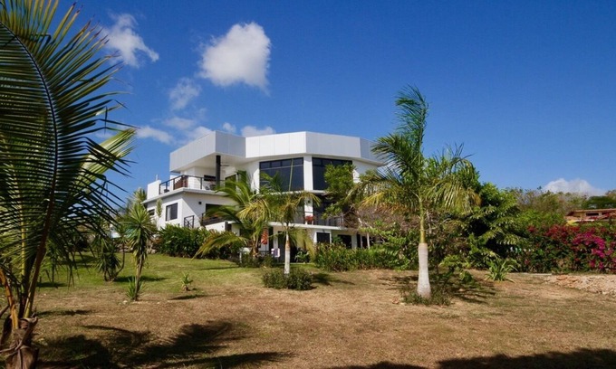 El Valle de Anton Casa | BEAUTIFUL LOFT SEA AND MOUNTAINS VIEWS