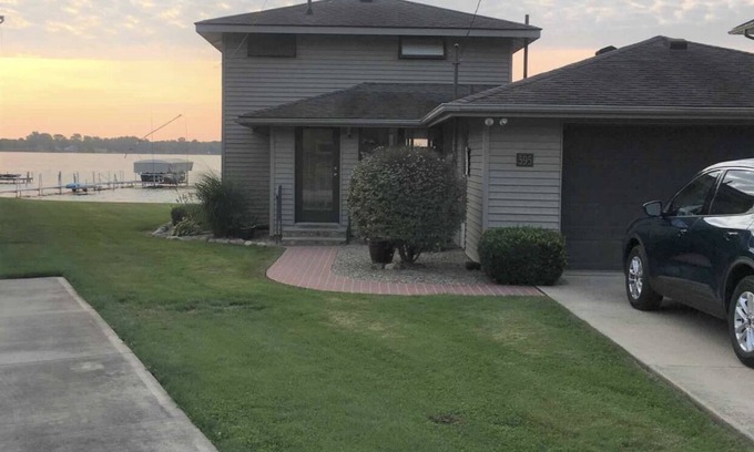 Coldwater Casa | Beautiful Lake Coldwater Home with Panoramic Lake Views, 3 Beds Sleeps 10