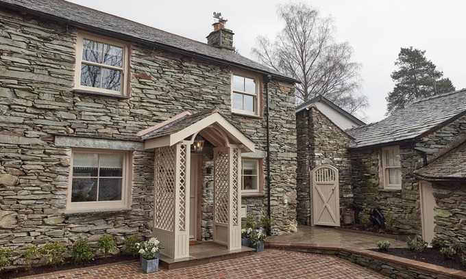 Elterwater Cabaña | Beautiful Lake District cottage with garden & hot tub