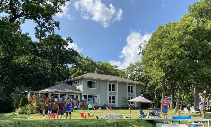 Lake Ripley Casa | Hermosa casa frente al lago: ¡eche un vistazo! Kayaks GRATIS para usar.
