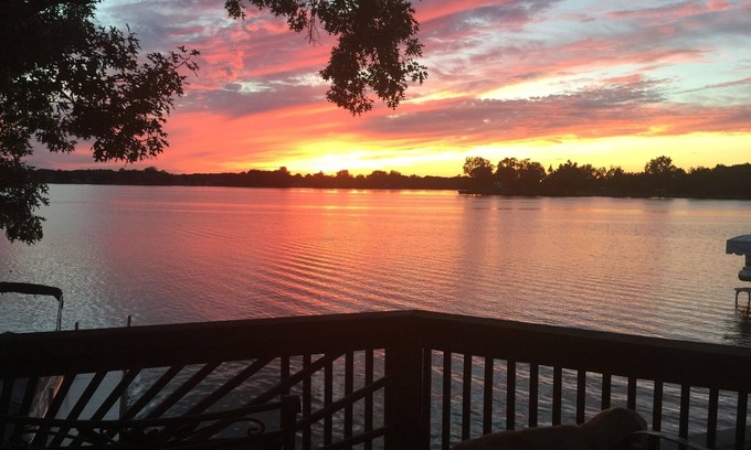 Coldwater Casa | Hermosa casa del lago en el lago Morrison; Coldwaters North Chain of Lakes.