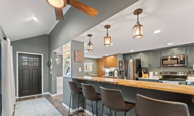 Rome City Casa | Beautiful lake home with room for the whole family!