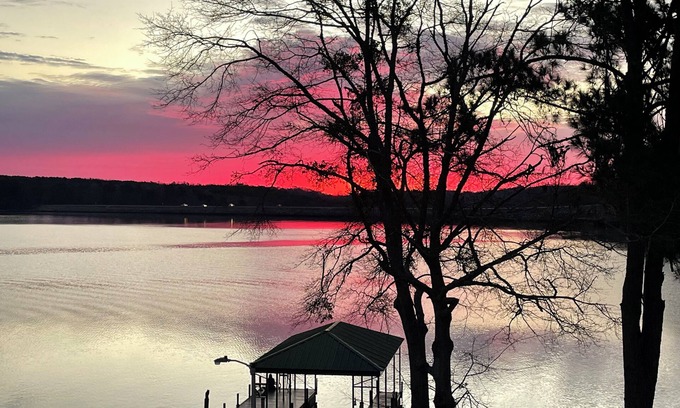 Seneca Apartamento | Beautiful Lake Keowee Flat minutes from Clemson University.