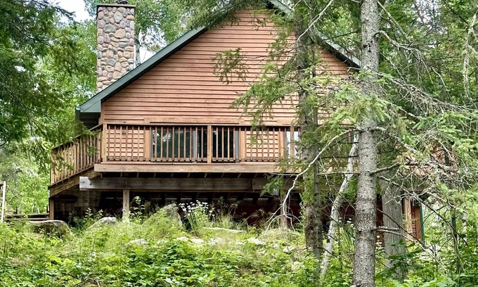 Ely Cabina | Beautiful Lake Vermilion 3 BR Retreat