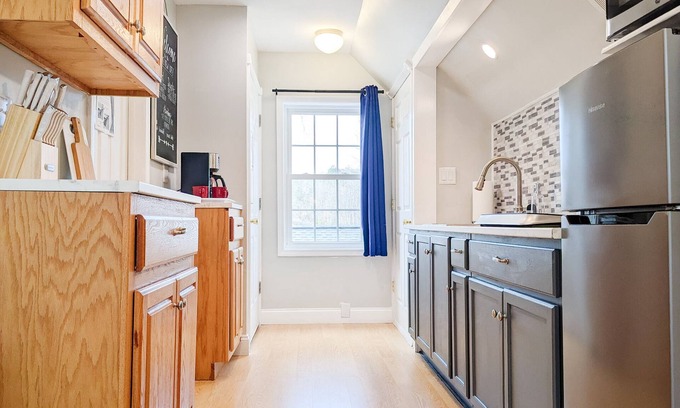 Troutman Apartamento | Beautiful Lake View Loft- 5 Min to LKN State Park!