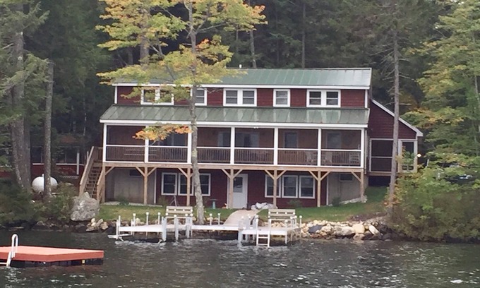 Bridgton Casa | Hermosa casa frente al lago de 6 habitaciones en Bridgton Maine en Highland Lake!