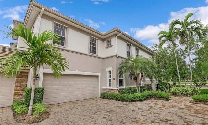 Naples Casa | Hermosa casa frente al lago / entrenador de golf en la exclusiva comunidad de golf y lago