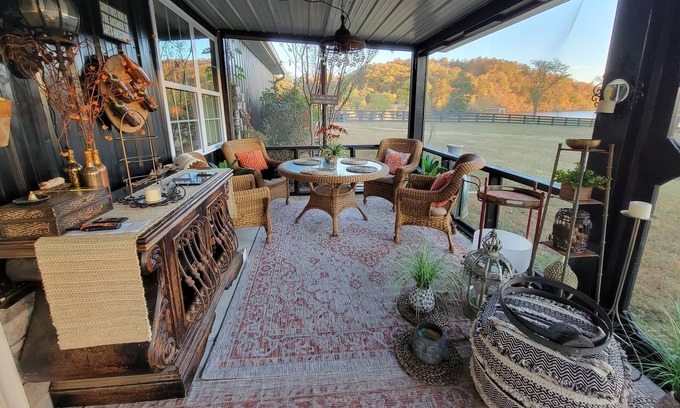 Kingston Otro | Beautiful LAKEFRONT - Prime Location - Kingston Relaxation Retreat Has it All <3