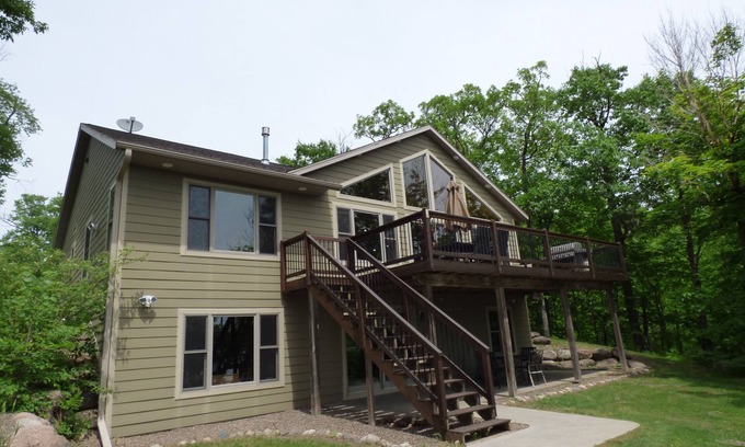 Aitkin Casa | Hermosa casa de lago en el pintoresco lago Cedar.