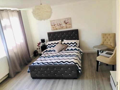 London Borough of Ealing Apartamento | Beautiful Large ROOM in London Flat