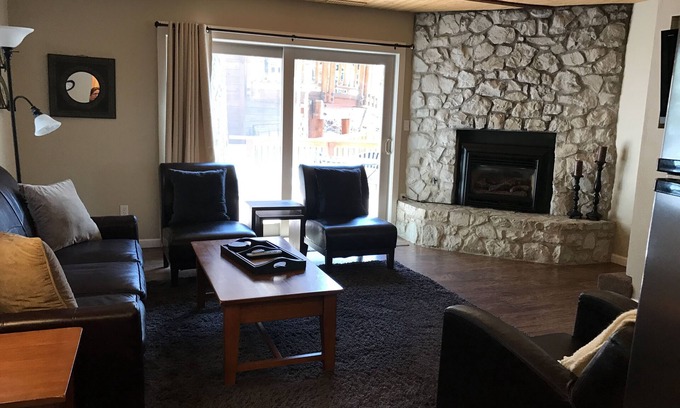 Incline Village Cabina | Hermosa Entry Level 3 habitaciones, 2 baños Tahoe Cabin