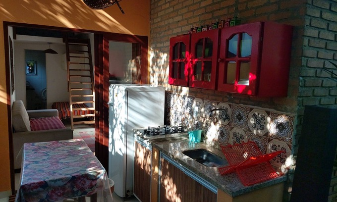 Itamambuca Chalet De Esquí | Lindo chalecito cerca de la playa en el condominio de Itamambuca con toda seguridad