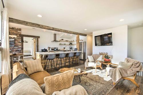 Livingston Casa | Beautiful Livingston Home with Mountain Views