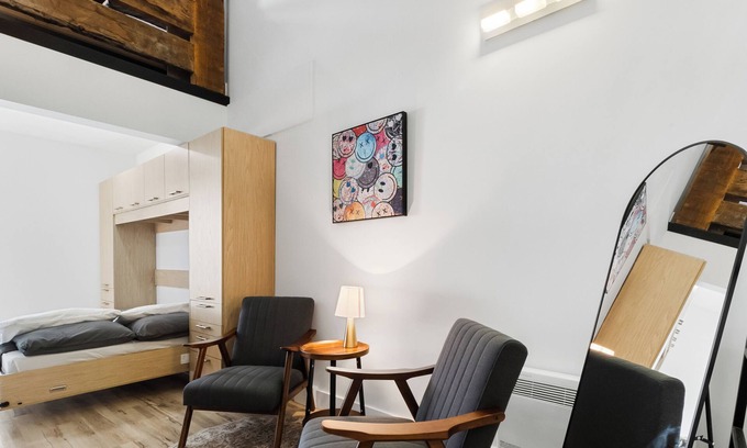Shaughnessy Village Apartamento | Beautiful Loft in Downtown