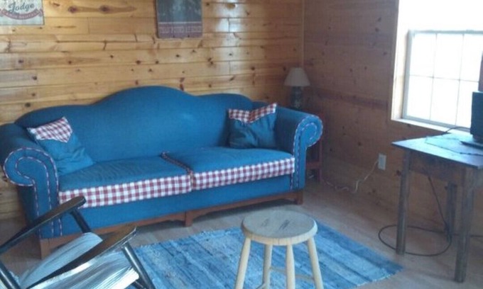 Goreville Casa | Beautiful Log Cabin In Lake of Egypt with a Dock