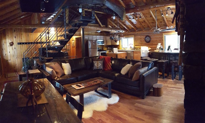 Shingleton Cabina | HERMOSO Retiro de cabaña de troncos * Actividades al aire libre * Moto de nieve * Caminata * ATV *