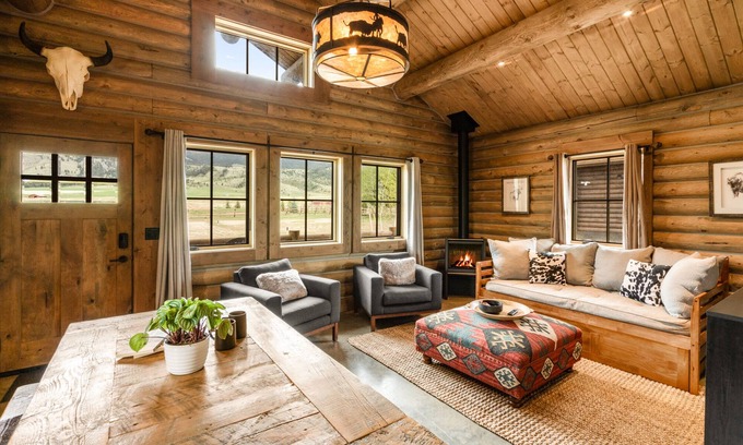 Livingston Cabina | Beautiful Log Cabin Near Yellowstone Park