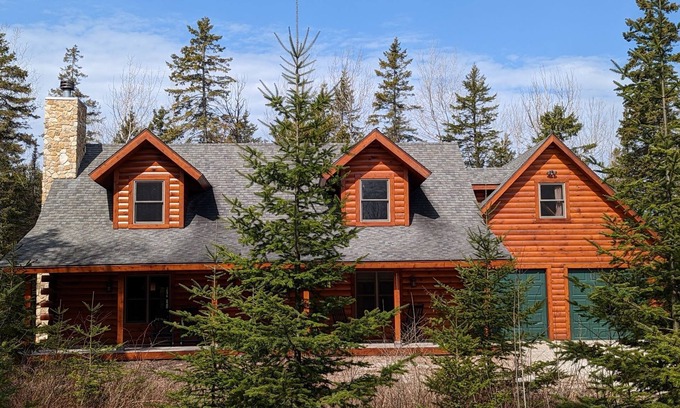 Sister Bay Casa | Beautiful Log Home on 5 acres private beach-steps down the road!