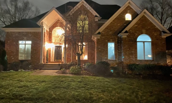 Prospect Casa | Hermosa casa de Louisville para ejecutivos, familias o amigos 5300sf