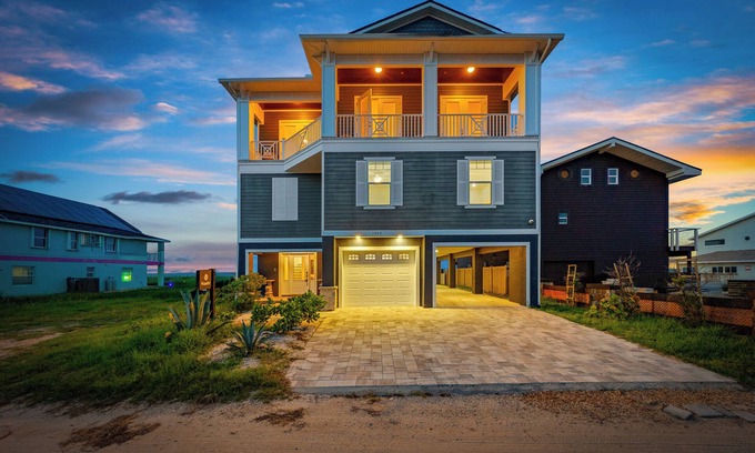 Flagler Beach Casa | Beautiful luxurious ocean front home Flagler Beach