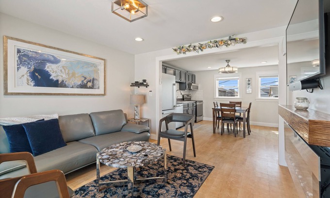 Salisbury Beach Apartamento | Beautiful, luxurious 2br apartment 300' from the ocean. Setup with the works