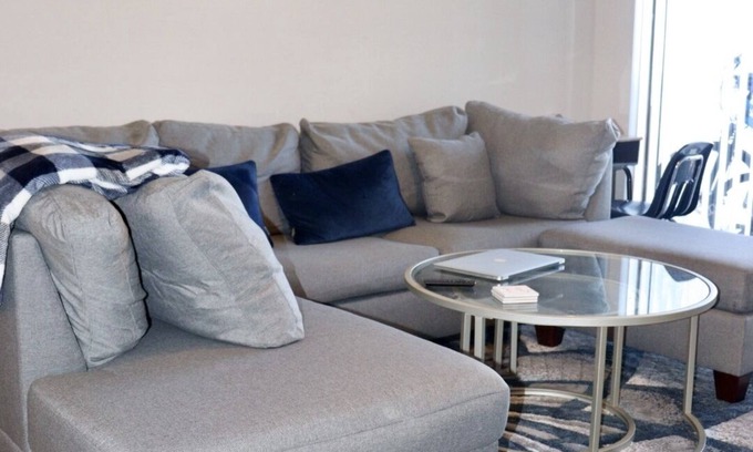 Brookhaven Condominio | Beautiful Luxury Buckhead Condominium