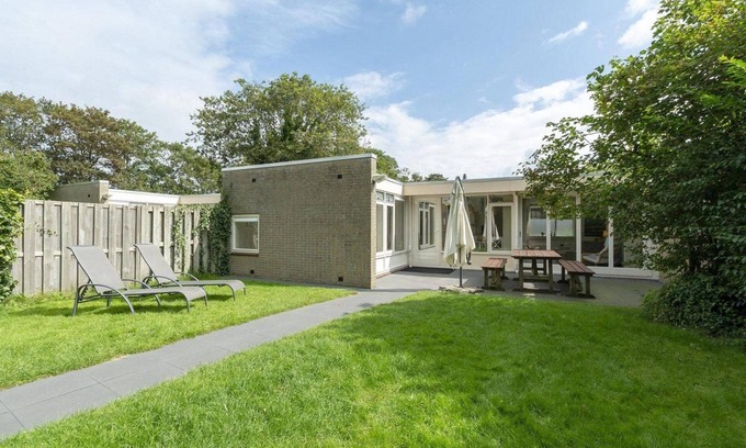 Sint Maartenszee Casa | Beautiful, modernly furnished bungalow at walking distance from the beach.