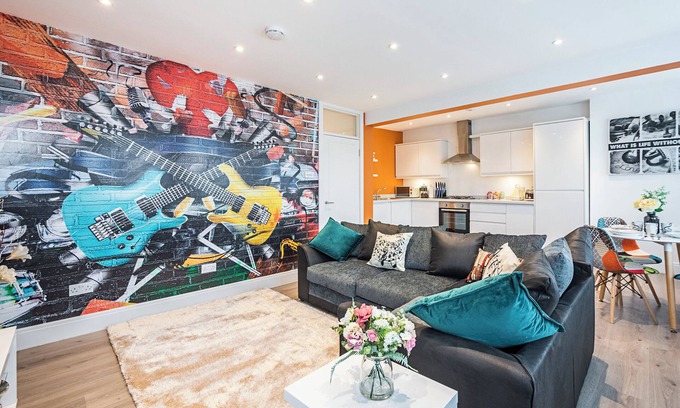 Kilburn Apartamento | Beautiful, Modern 2-bedroom in Unbeatable Location