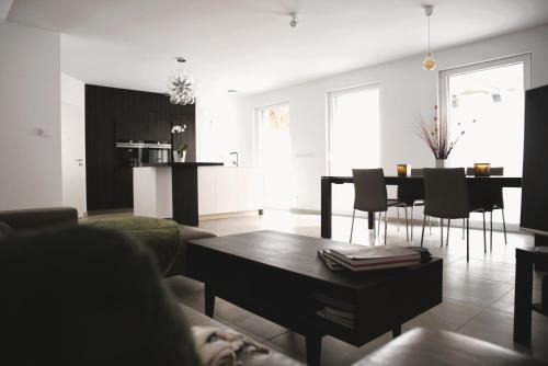 Neudorf-Weimershof Apartamento | Beautiful Modern 2BR Apartment with big terrace